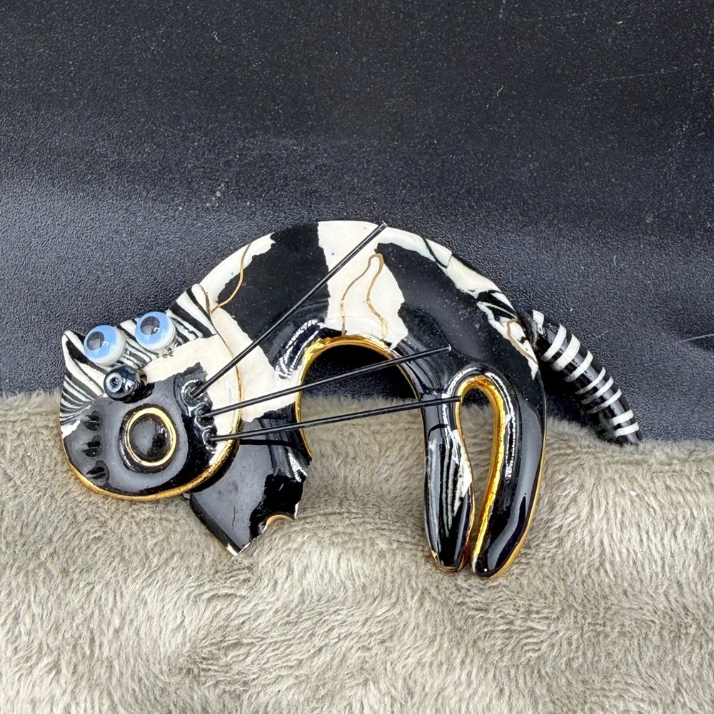 Vintage Jewelry 10 Cat Brooch Cynthia‎ Chuang Ceramic Missing Whiskers